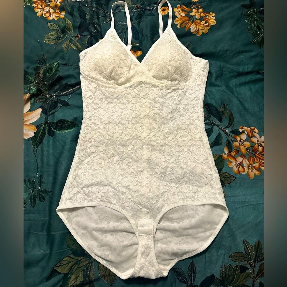 BRABIC Lace Bodysuit for Women Tummy Control Shapewear Sleeveless Tops V-Neck